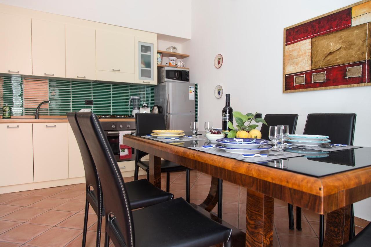 נאפולי San Gregorio Luxury Apartments מראה חיצוני תמונה