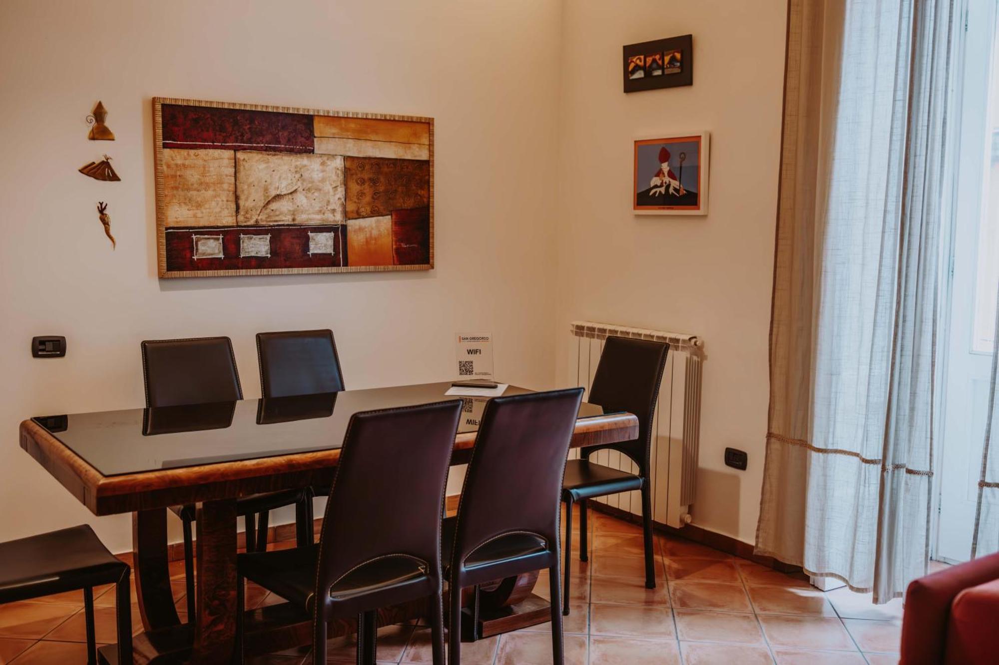 נאפולי San Gregorio Luxury Apartments מראה חיצוני תמונה